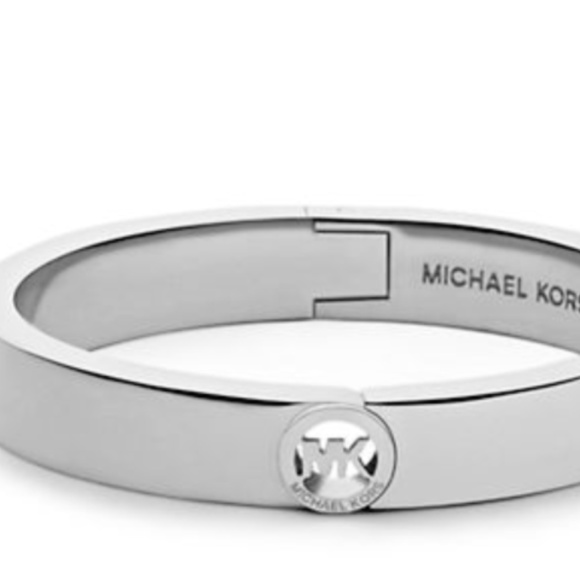 Michael Kors MK Silver Tone Heritage Fulton Bangle - Picture 1 of 2